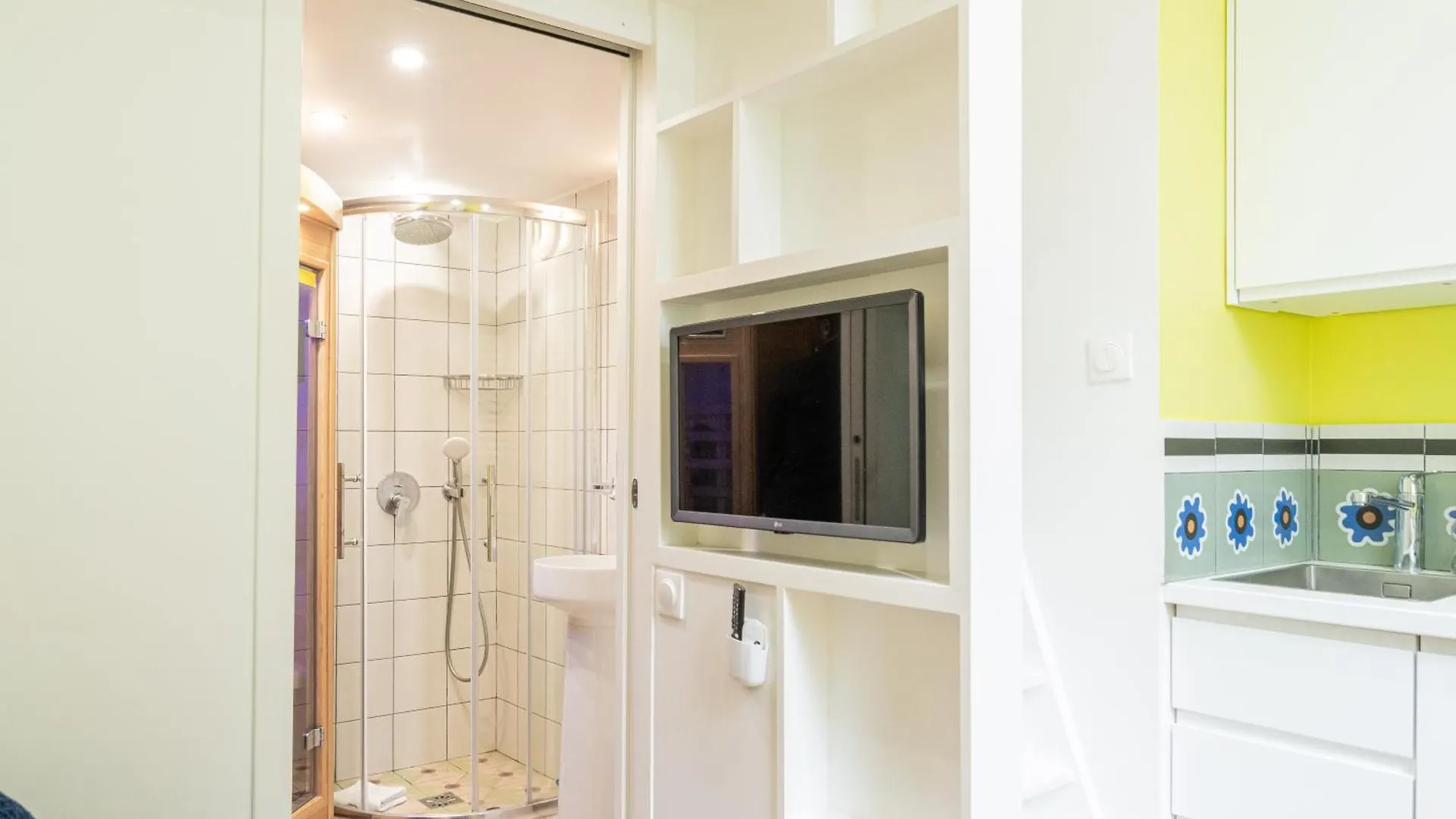 Lavie Maison Twin Sauna Studios Paris 0*,  France